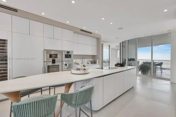 Jade Signature #5103 image #18