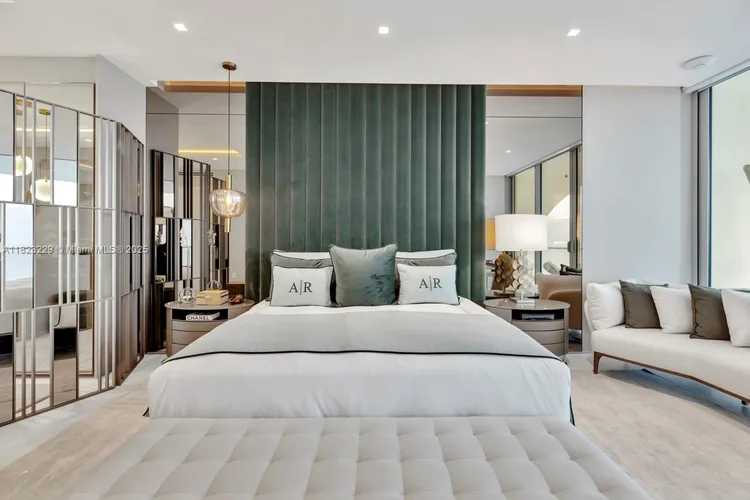 Jade Signature #5103 image #30