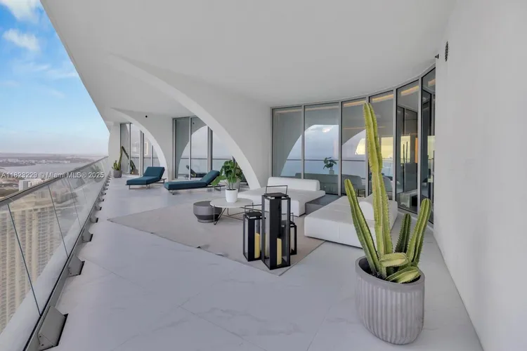 Jade Signature #5103 image #43