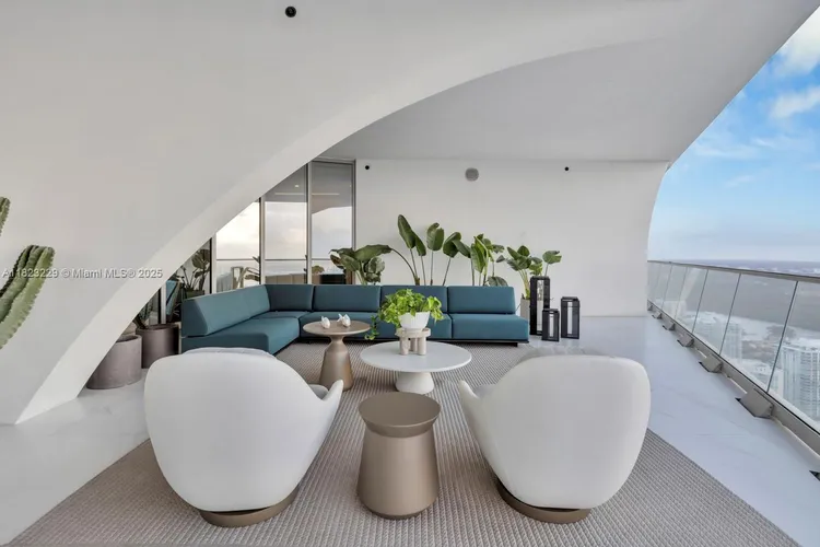 Jade Signature #5103 image #50