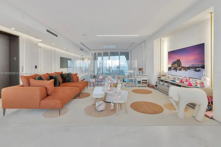 Jade Signature #5103 image #54