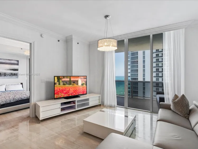 Trump Tower 2 #2002 image #13