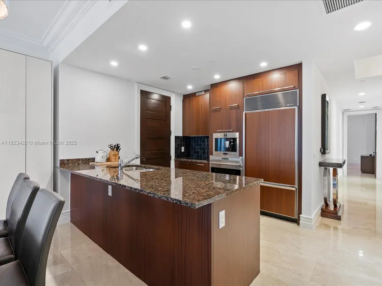 Trump Tower 2 #2002 image #15