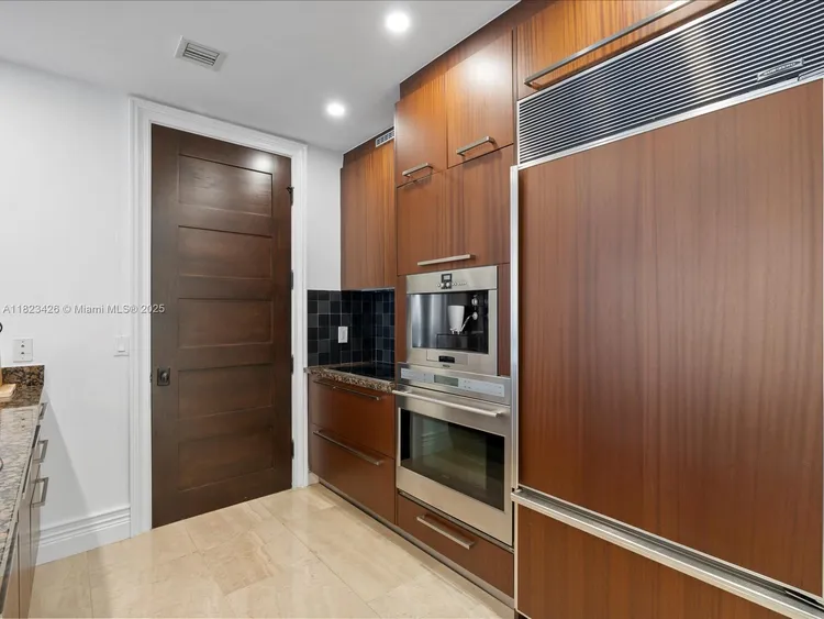 Trump Tower 2 #2002 image #17