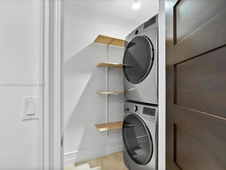 Trump Tower 2 #2002 image #23