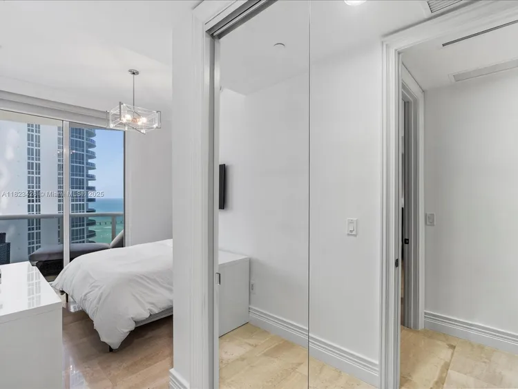 Trump Tower 2 #2002 image #31