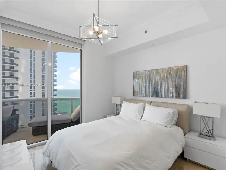 Trump Tower 2 #2002 image #32