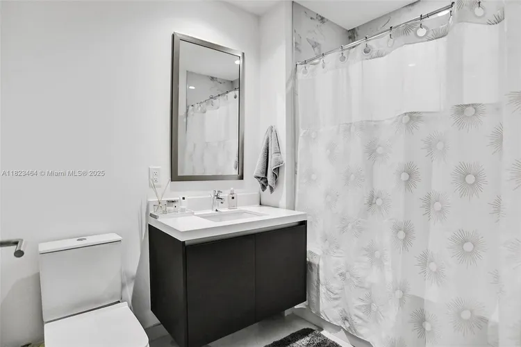 Paramount Miami Worldcenter #2204 image #15