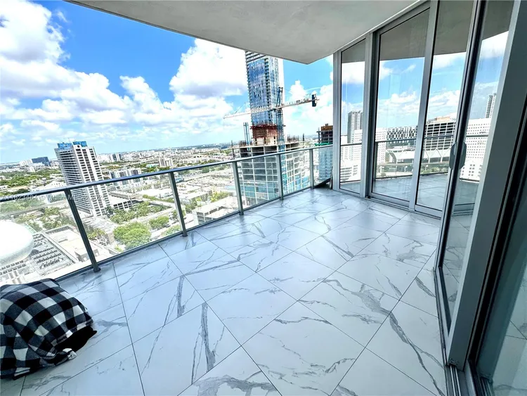 Paramount Miami Worldcenter #2204 image #18