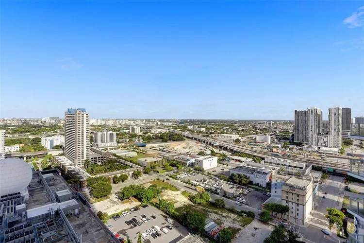 Paramount Miami Worldcenter #2204 image #20