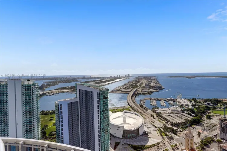 Paramount Miami Worldcenter #2204 image #24