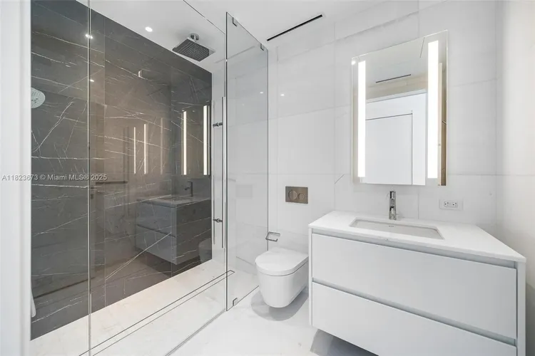 Aston Martin Residences #4301 image #24