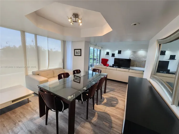 Mystic Pointe 400 #401 image #8