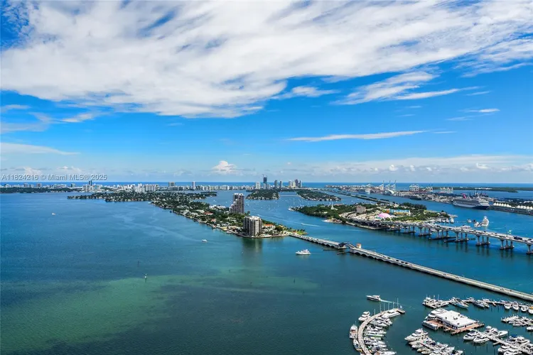 Aria on the Bay #4112 image #13