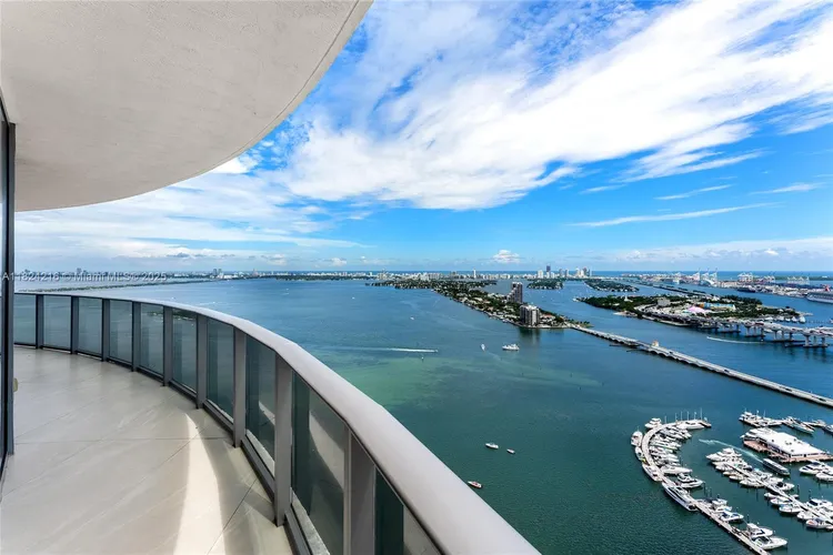 Aria on the Bay #4112 image #14