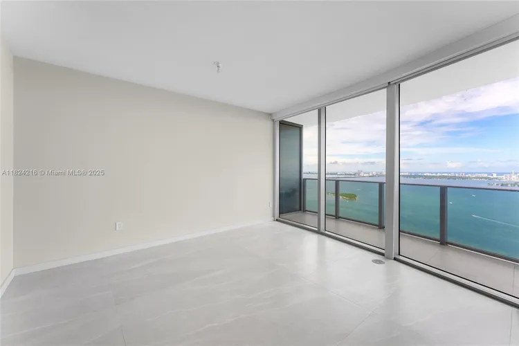 Aria on the Bay #4112 image #21