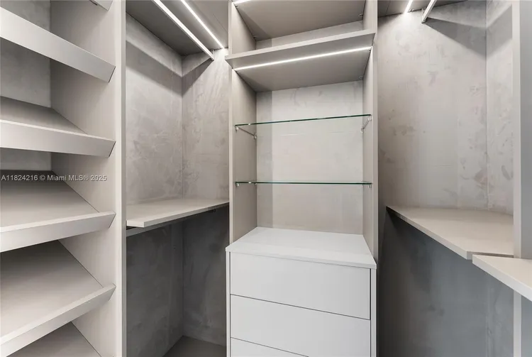 Aria on the Bay #4112 image #25