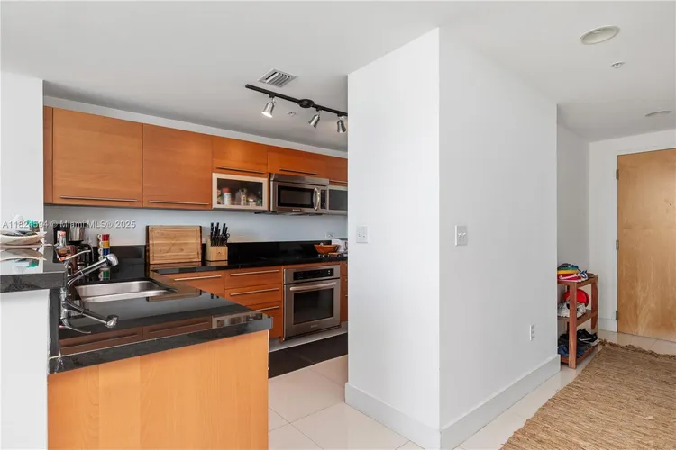 Vizcayne North Tower #4107 image #12