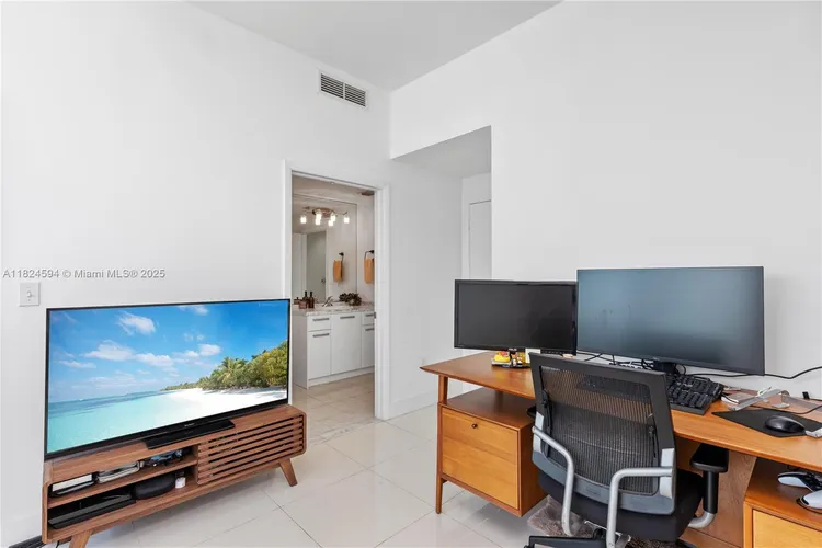 Vizcayne North Tower #4107 image #29