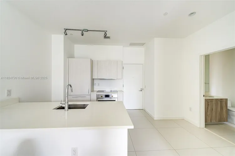 Paraiso Bayviews #205 image #10