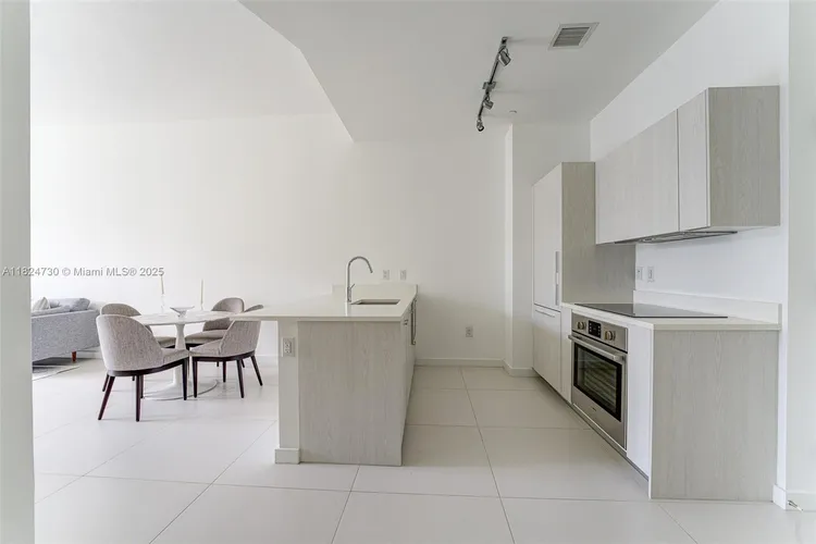 Paraiso Bayviews #205 image #11