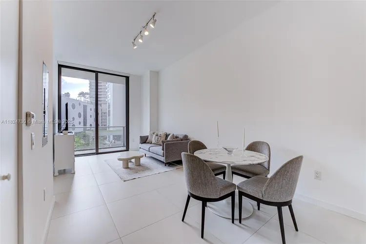 Paraiso Bayviews #205 image #12