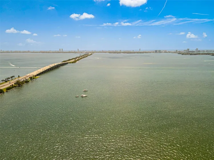 Paraiso Bayviews #205 image #6