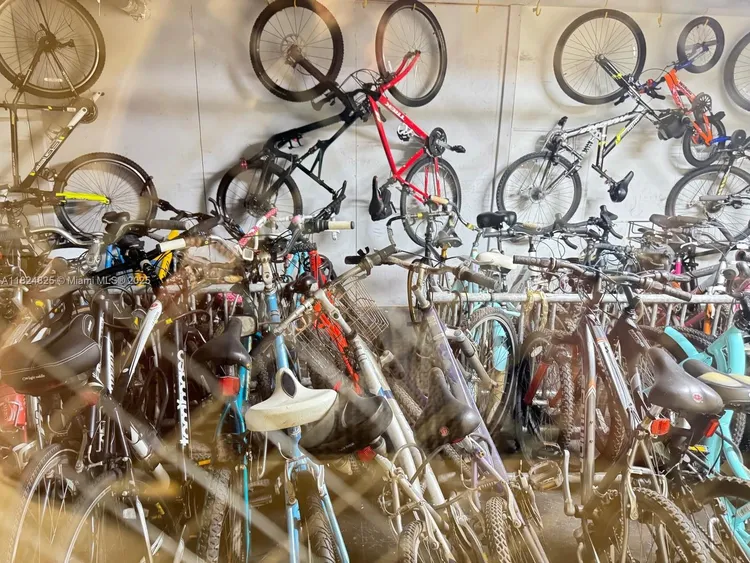 Winston Towers #316 image #37