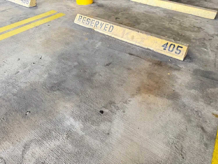 Winston Towers #316 image #40