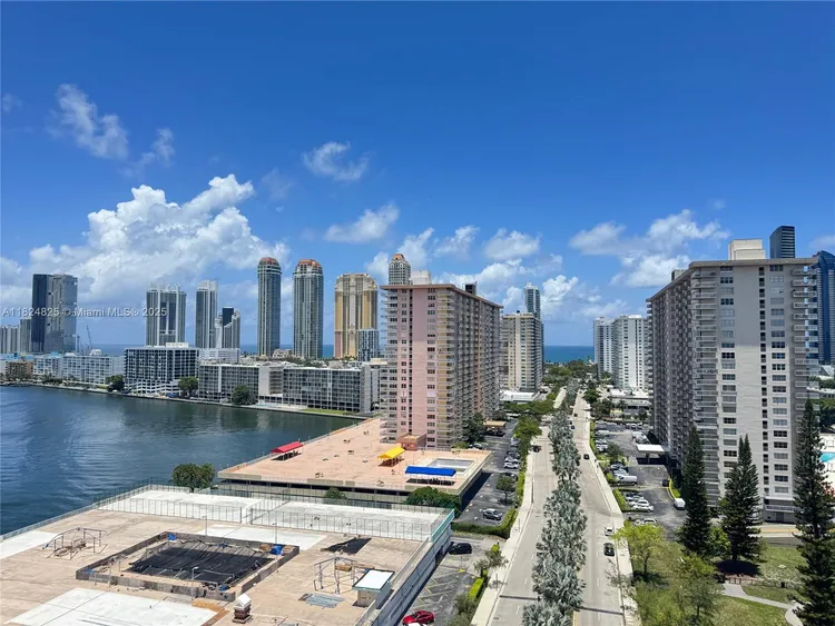 Winston Towers #316 image #44