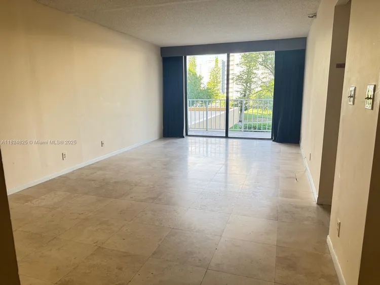 Winston Towers #316 image #7