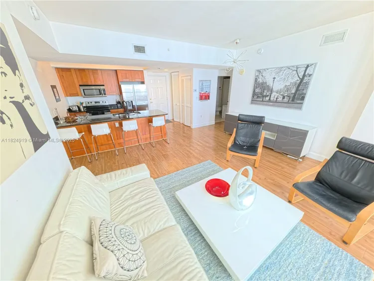 One Village Place #809 image #12