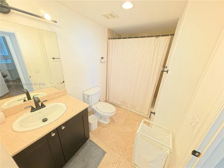 One Village Place #809 image #22