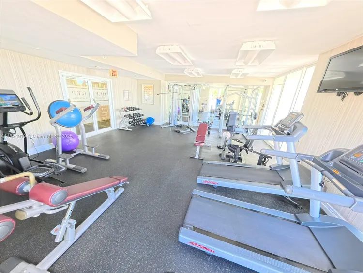 One Village Place #809 image #28