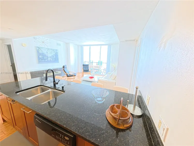 One Village Place #809 image #8