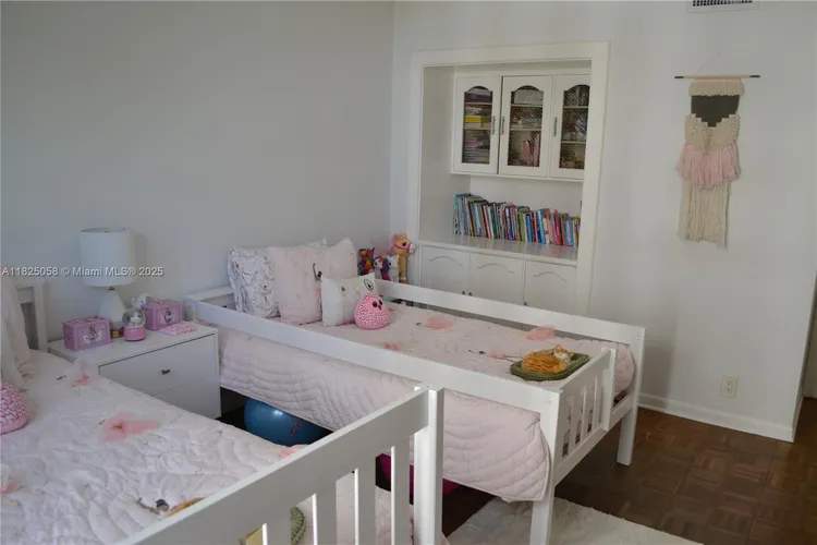 Towers of Key Biscayne #C402 image #12