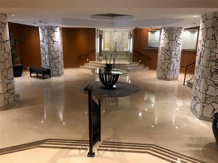 Towers of Key Biscayne #C402 image #24