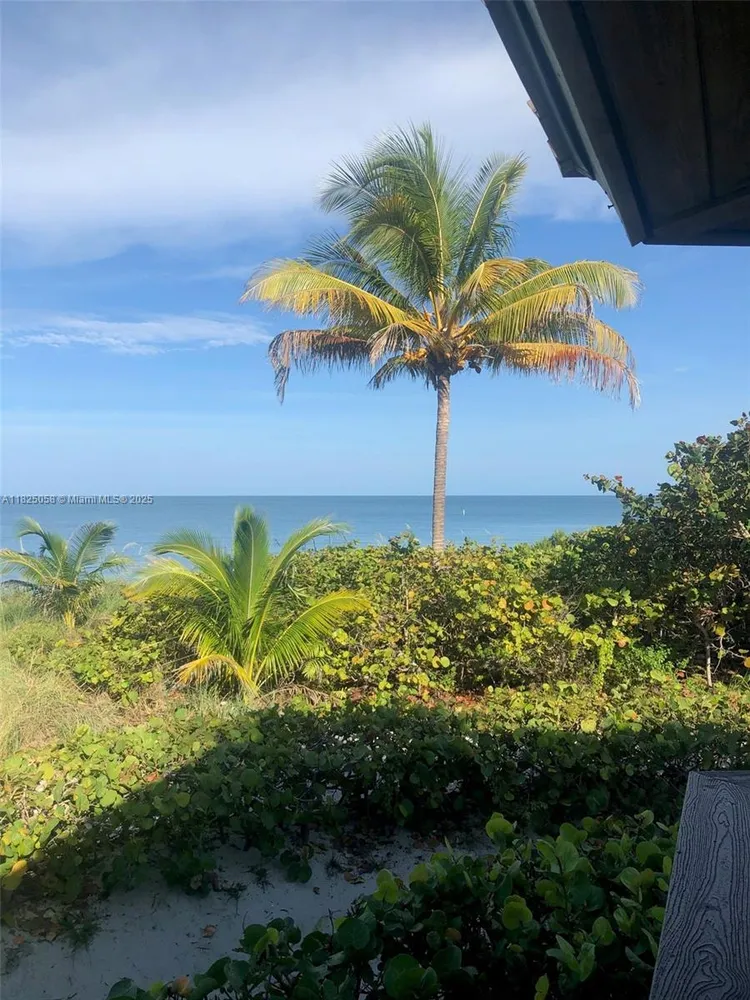 Towers of Key Biscayne #C402 image #32