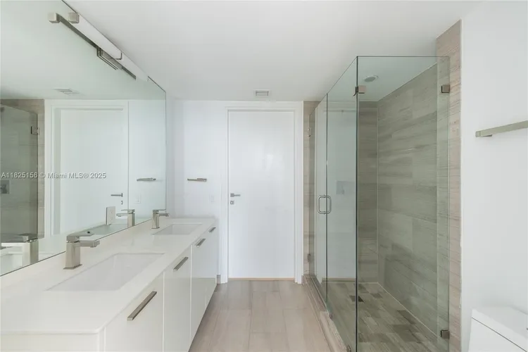 Brickell House #3003 image #13