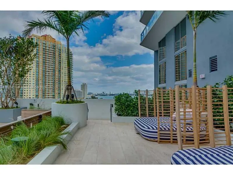 Brickell House #3003 image #24