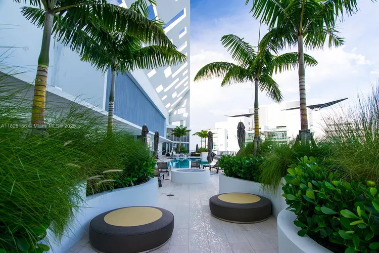 Brickell House #3003 image #30