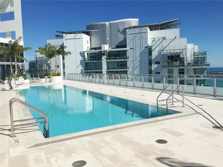 Brickell House #3003 image #41