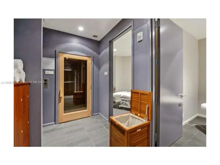 Brickell House #3003 image #45