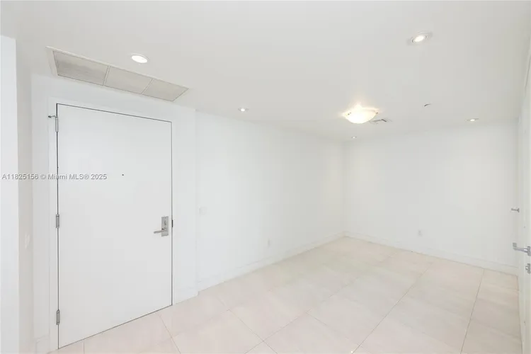 Brickell House #3003 image #9