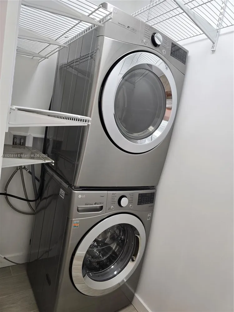 Le Parc at Brickell #809 image #13