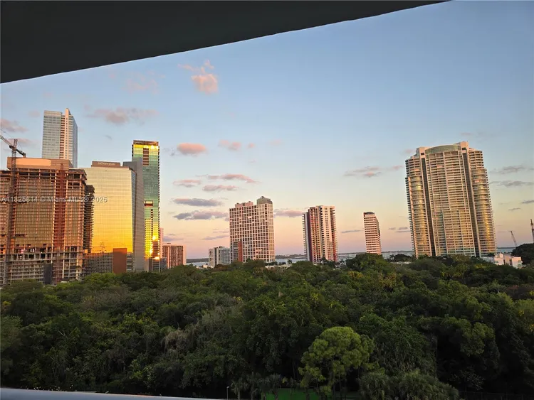 Le Parc at Brickell #809 image #17