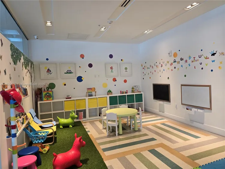 Le Parc at Brickell #809 image #22