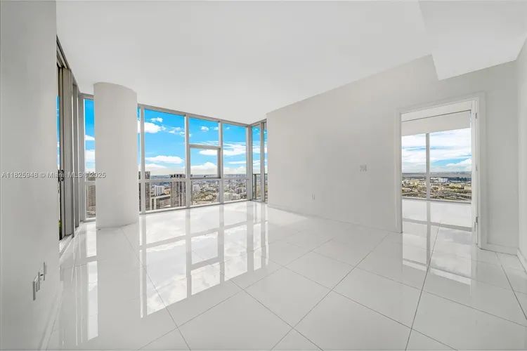 Paramount Miami Worldcenter #4312 image #8