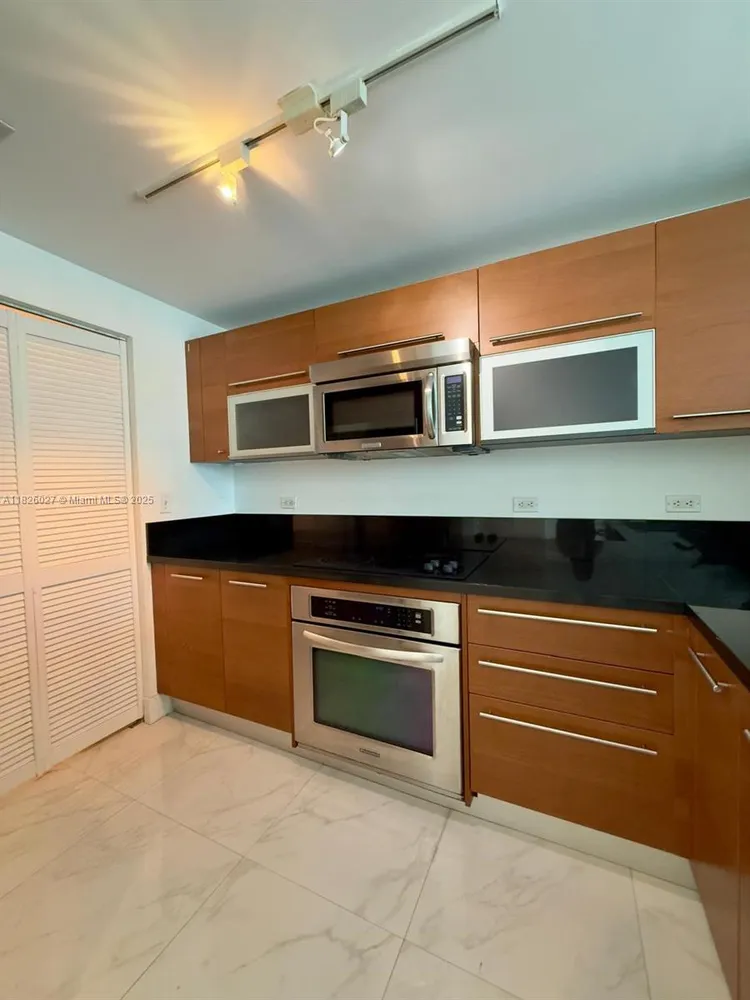 Vizcayne North Tower #2305 image #23