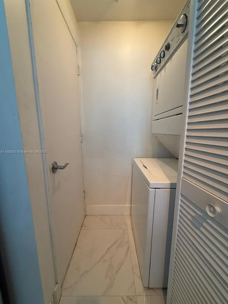 Vizcayne North Tower #2305 image #25